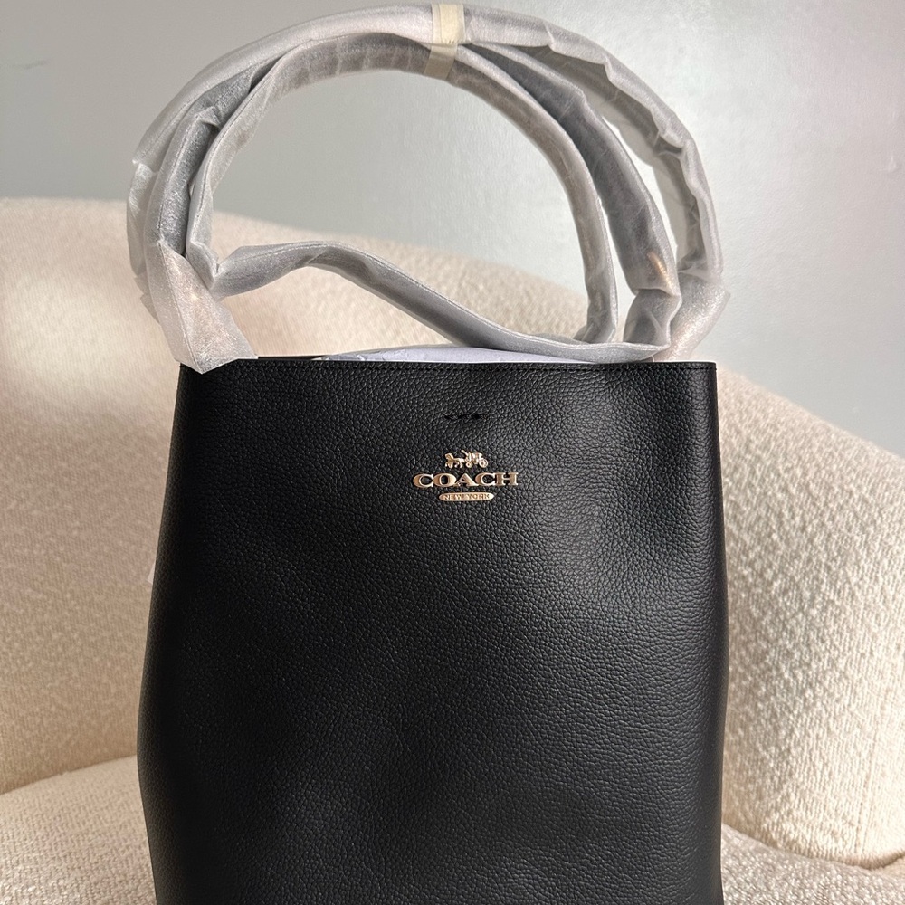 Coach Bucket Bag
